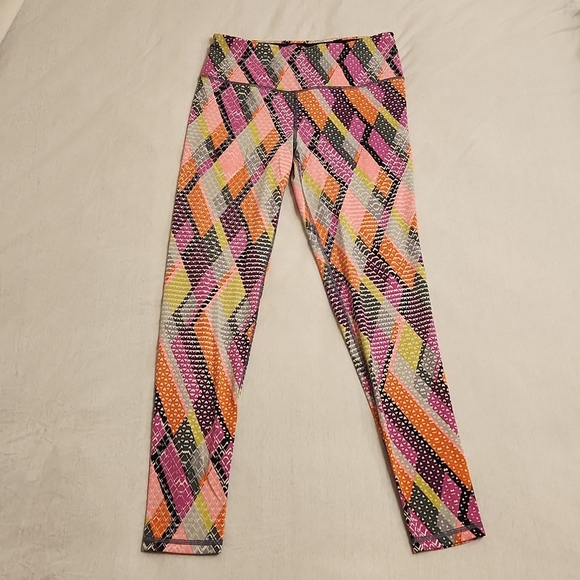 Victoria's Secret Pants - VSX Victoria's Secret Sport Knockout Crop Tight leggings